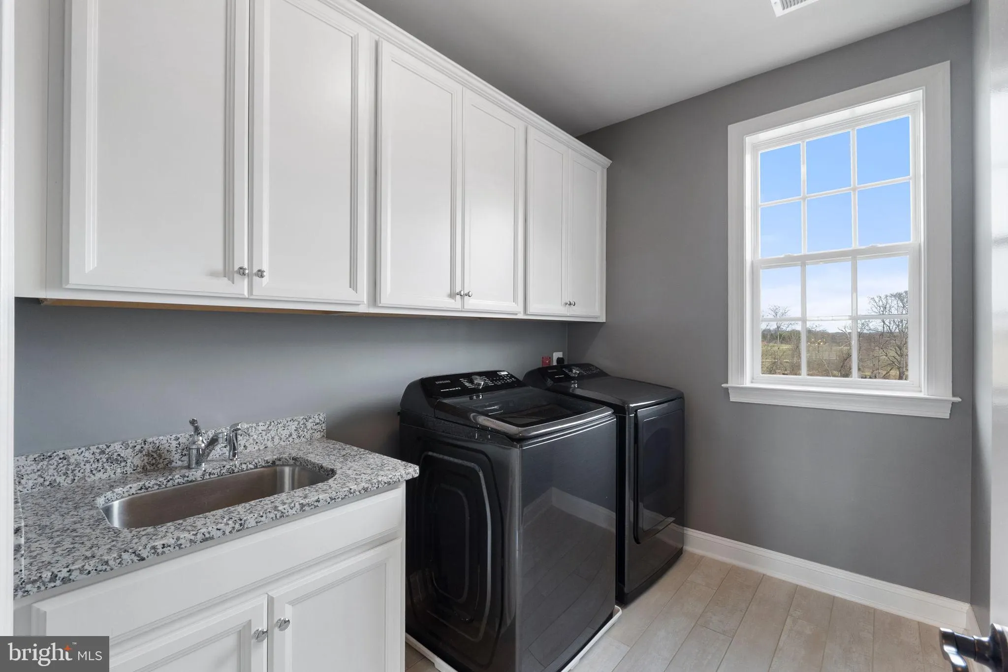 Purcellville, Virginia 20132, United States, 5 Bedrooms Bedrooms, ,6 BathroomsBathrooms,Residential,Active,94059