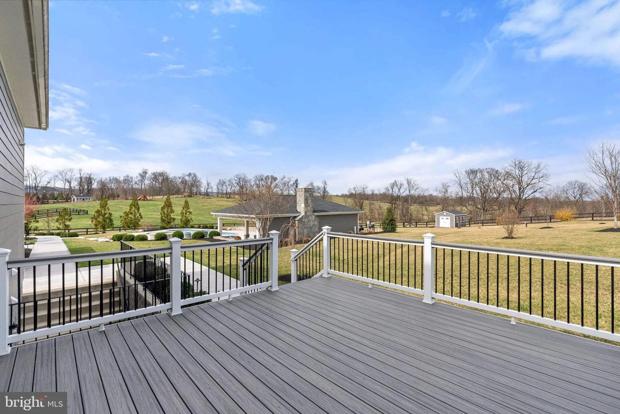 Purcellville, Virginia 20132, United States, 5 Bedrooms Bedrooms, ,6 BathroomsBathrooms,Residential,Active,94059