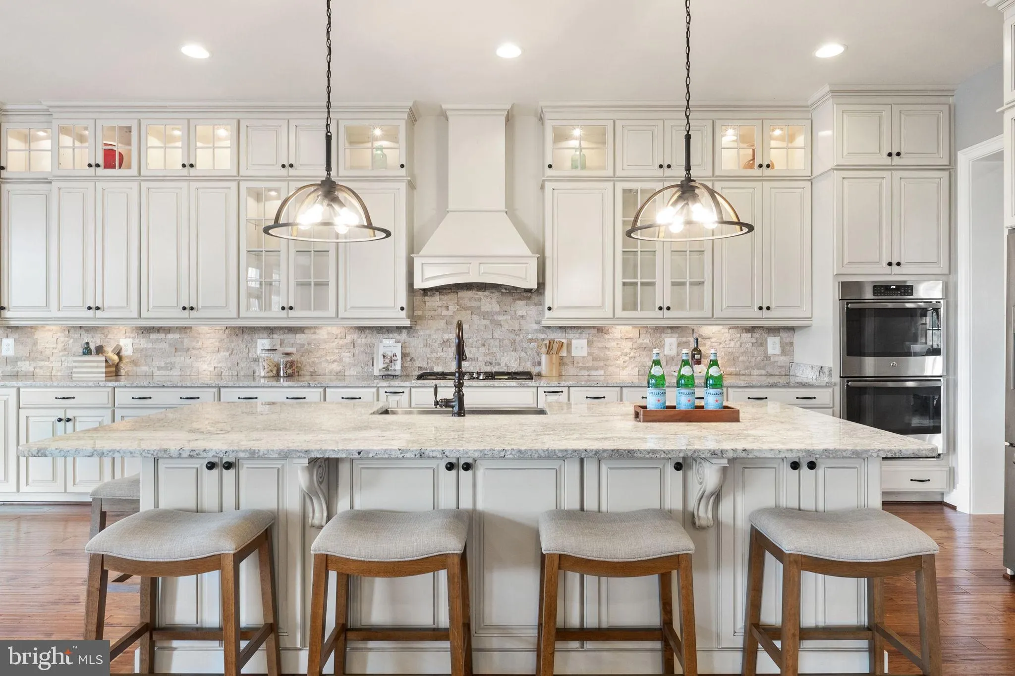 Purcellville, Virginia 20132, United States, 5 Bedrooms Bedrooms, ,6 BathroomsBathrooms,Residential,Active,94059