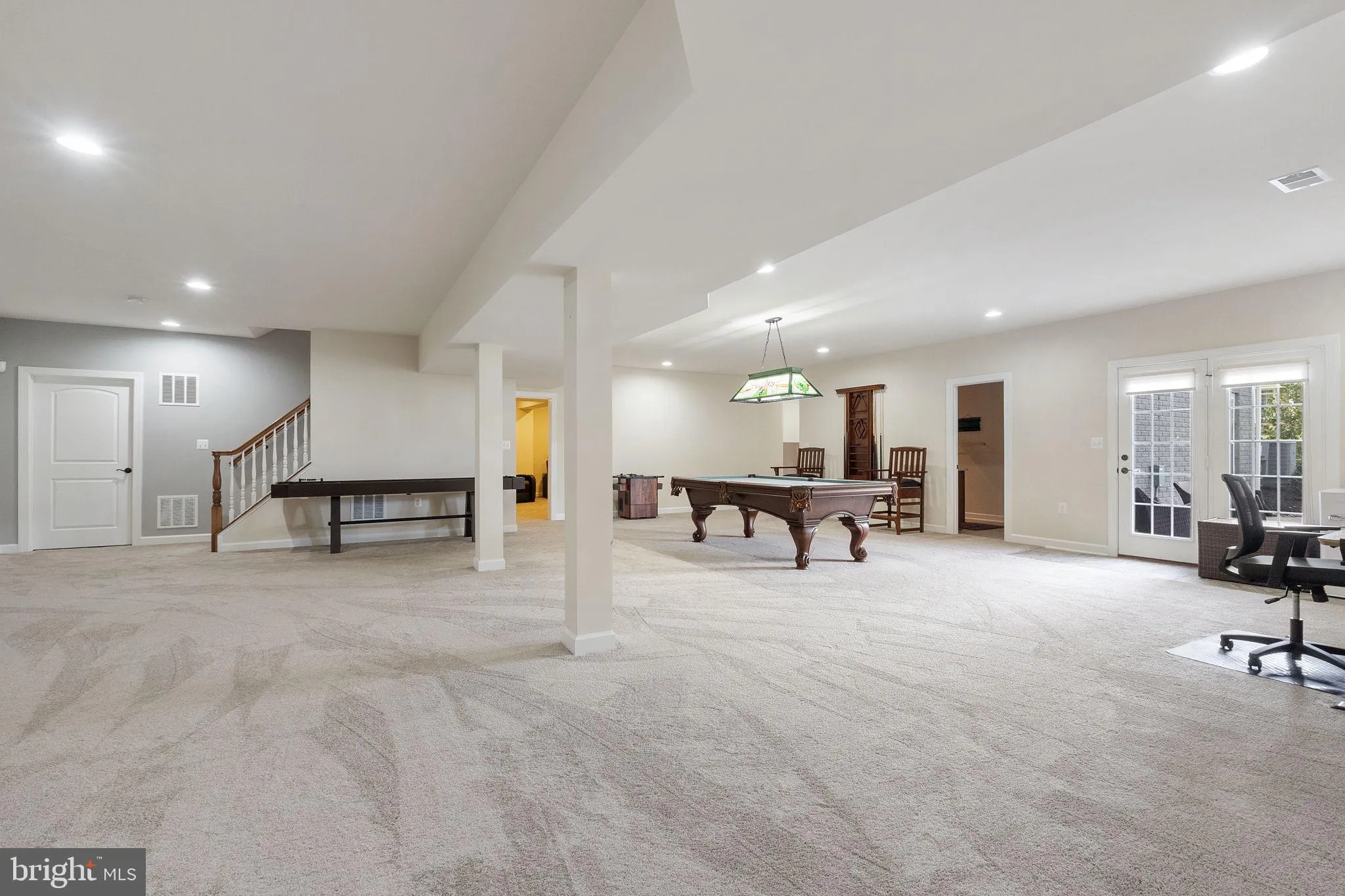 Purcellville, Virginia 20132, United States, 5 Bedrooms Bedrooms, ,6 BathroomsBathrooms,Residential,Active,94059