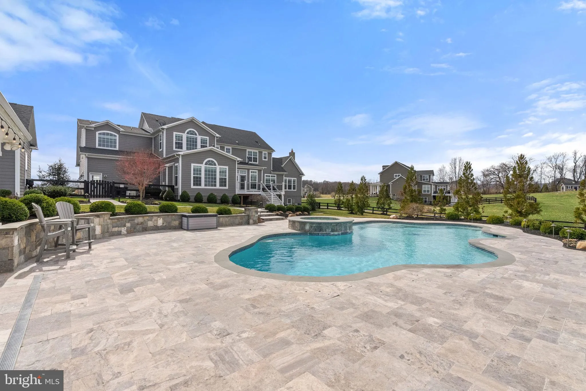 Purcellville, Virginia 20132, United States, 5 Bedrooms Bedrooms, ,6 BathroomsBathrooms,Residential,Active,94059