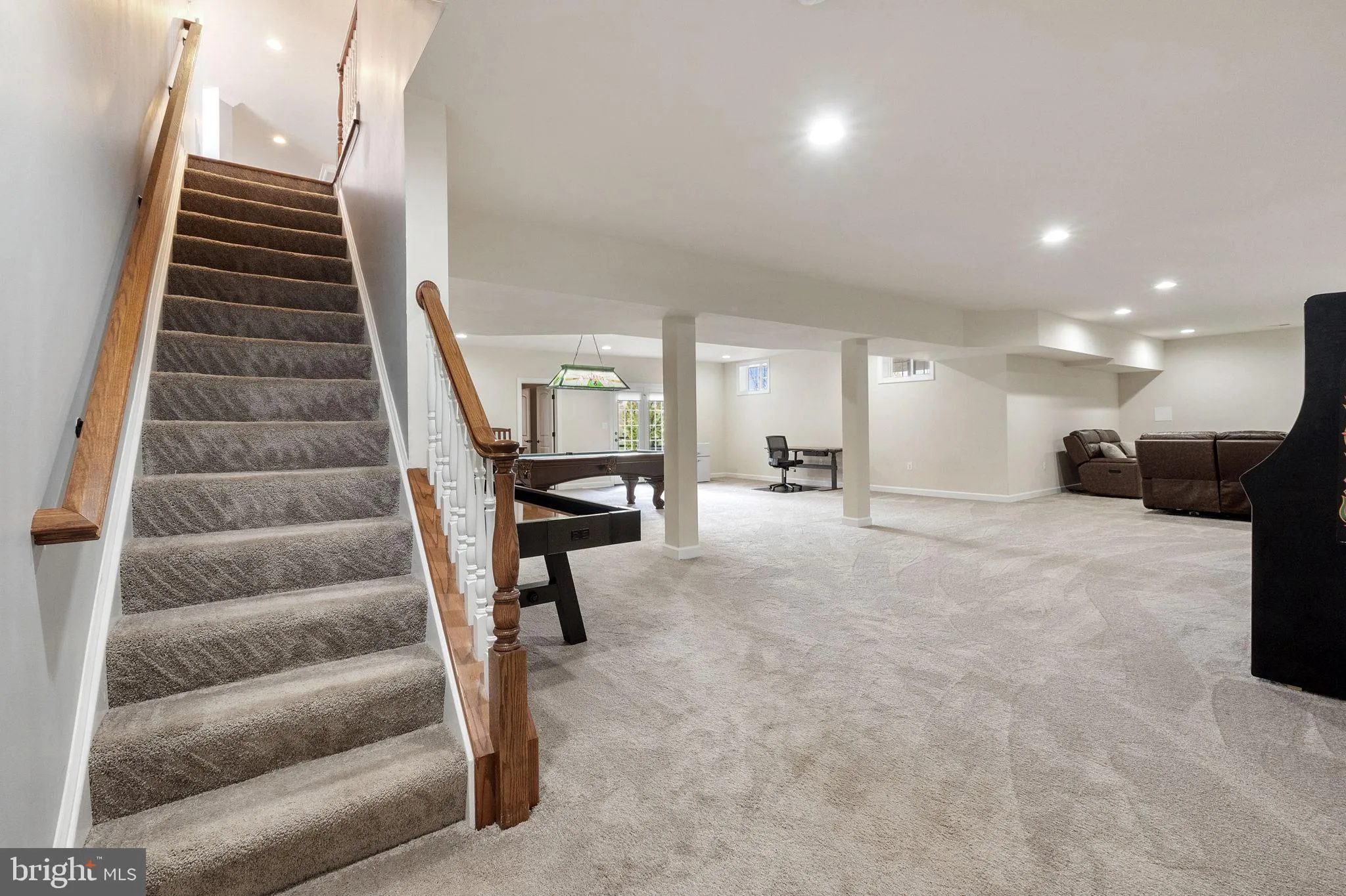 Purcellville, Virginia 20132, United States, 5 Bedrooms Bedrooms, ,6 BathroomsBathrooms,Residential,Active,94059