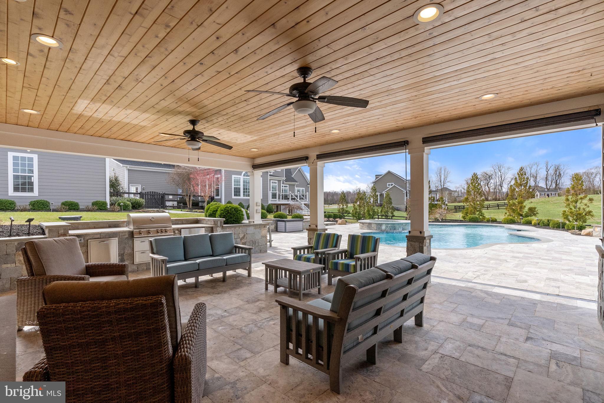 BLACK OAK RIDGE - Residential