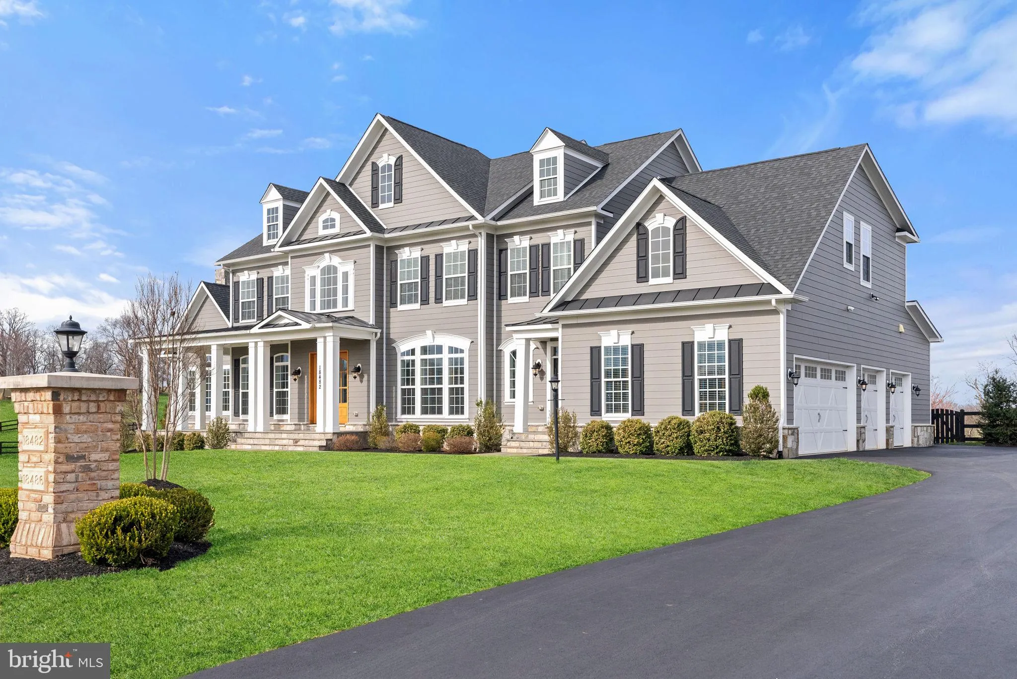 Purcellville, Virginia 20132, United States, 5 Bedrooms Bedrooms, ,6 BathroomsBathrooms,Residential,Active,94059