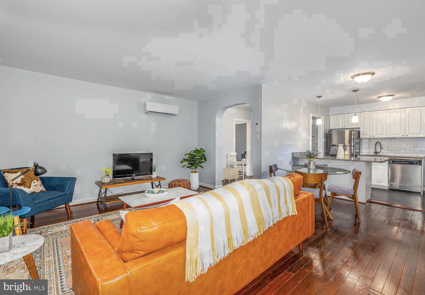 150 E WYNNEWOOD ROAD 17-C