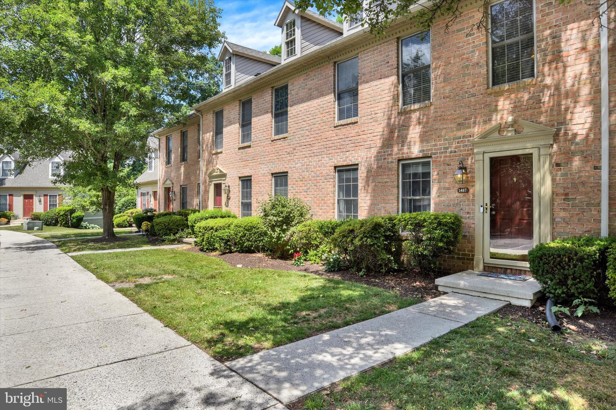 1487 OLDE OAK COURT