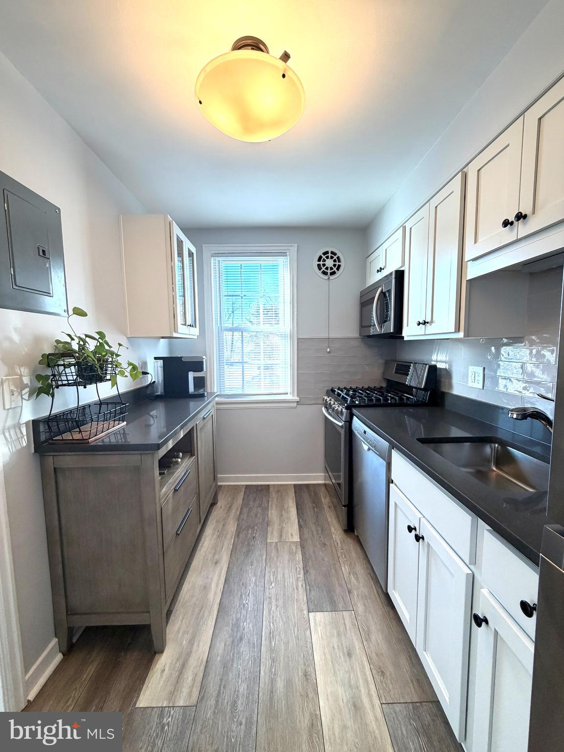 6611 E WAKEFIELD DRIVE B1