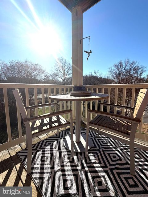 Photo of 6611 E Wakefield Drive #B1, ALEXANDRIA, VA 22307 (MLS # VAFX2294974)