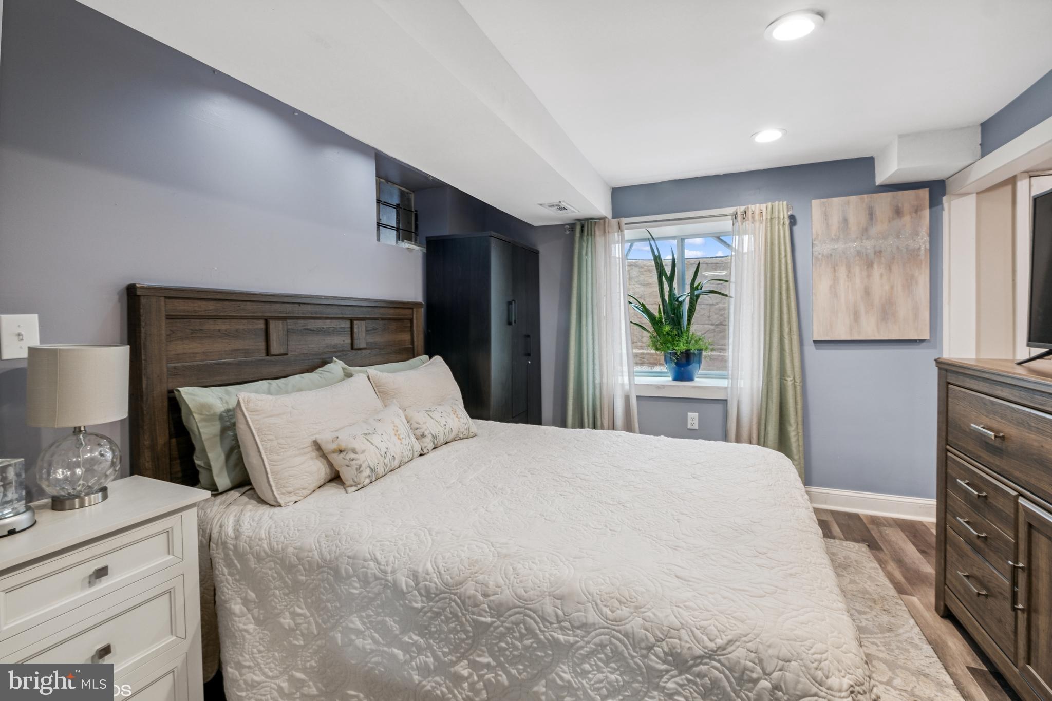 WINDSOR - Residential