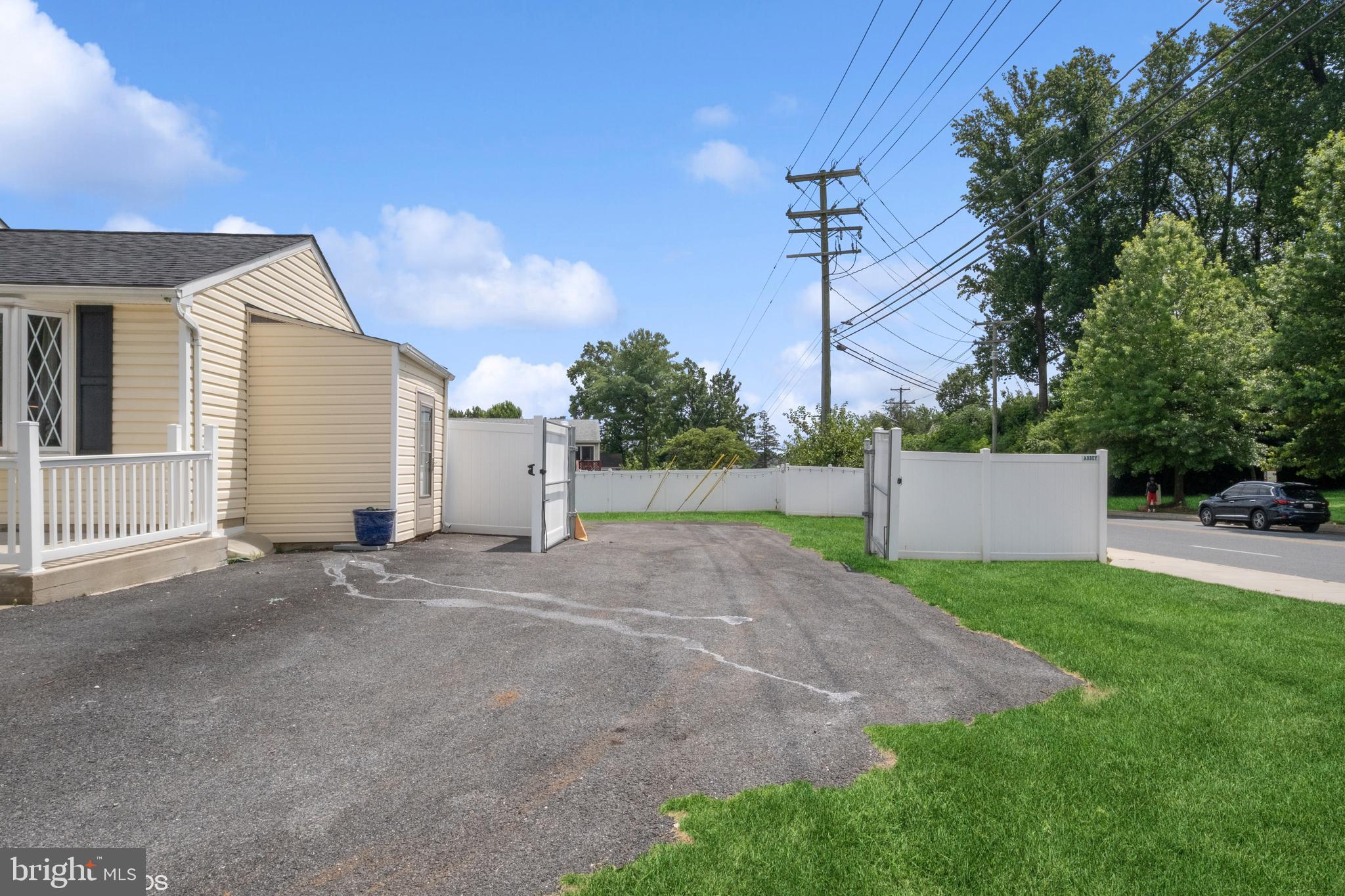 WINDSOR - Residential