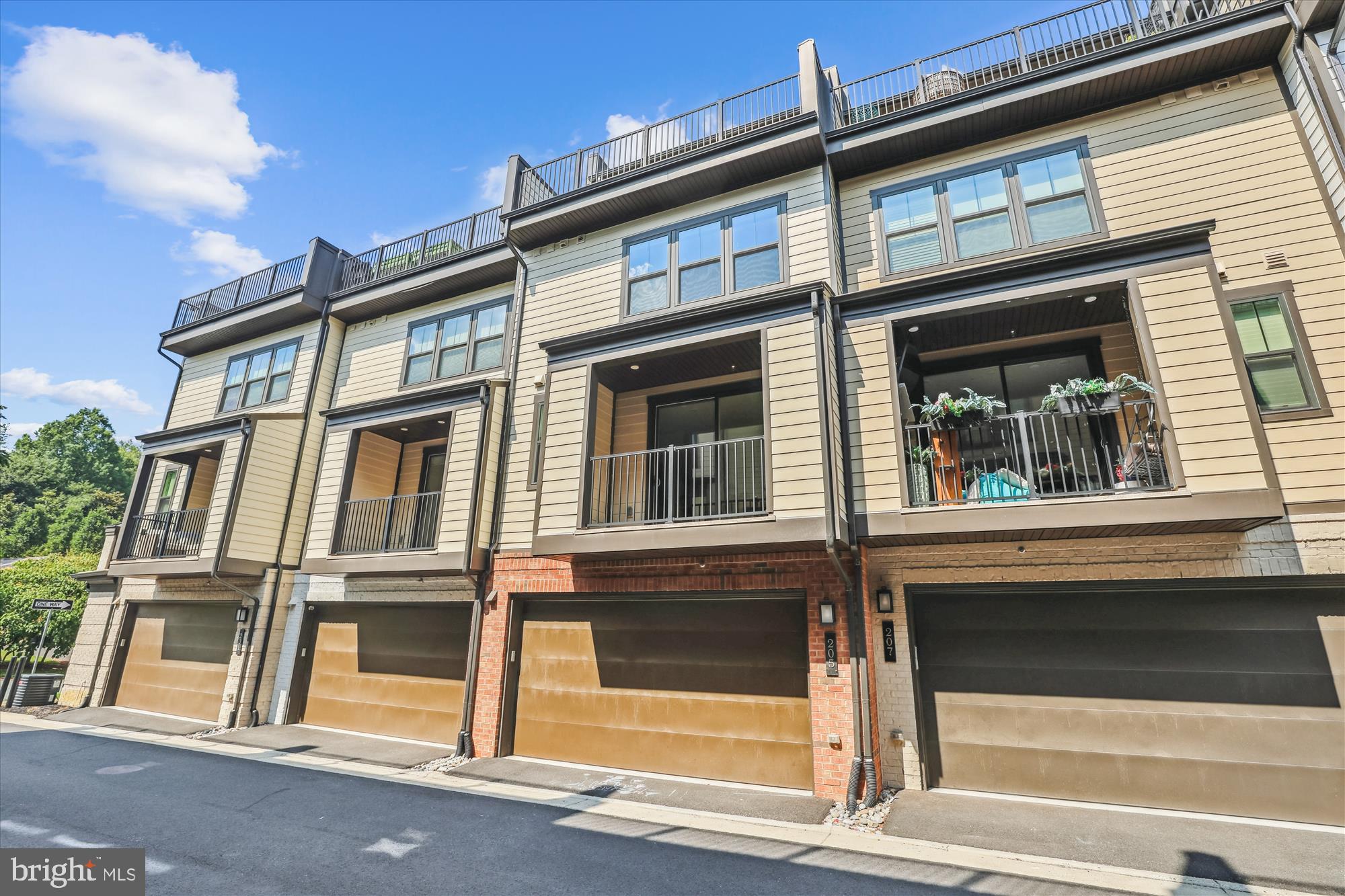 205 MARKET SQUARE NW 15