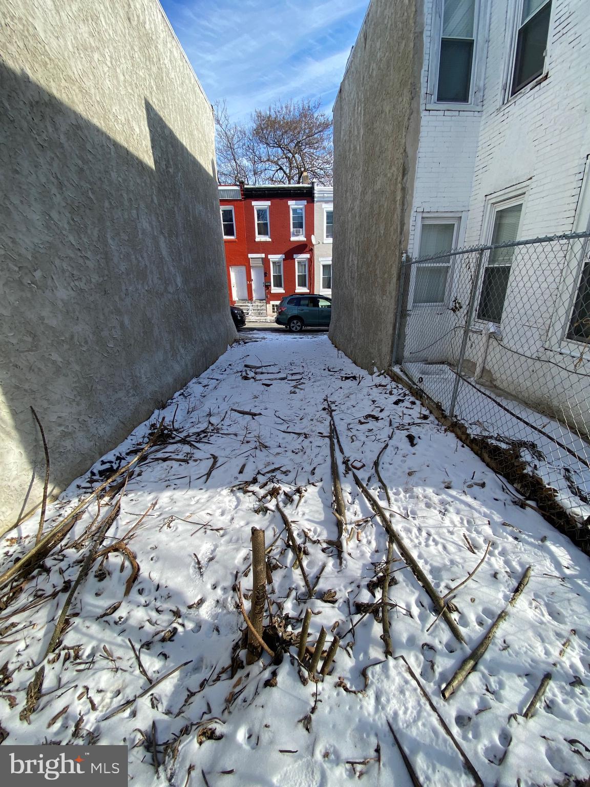 PHILADELPHIA (NORTH) - Land