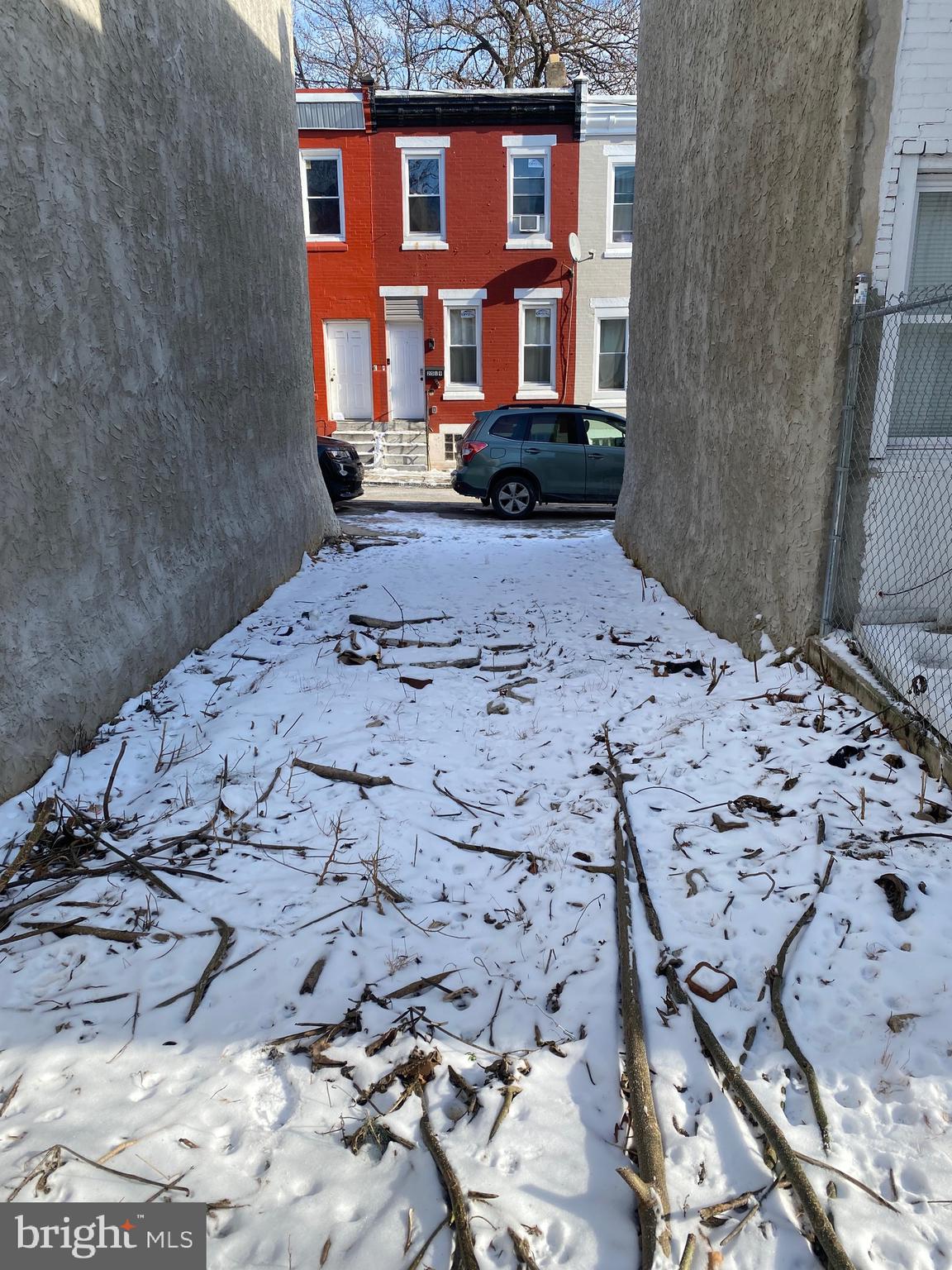 PHILADELPHIA (NORTH) - Land