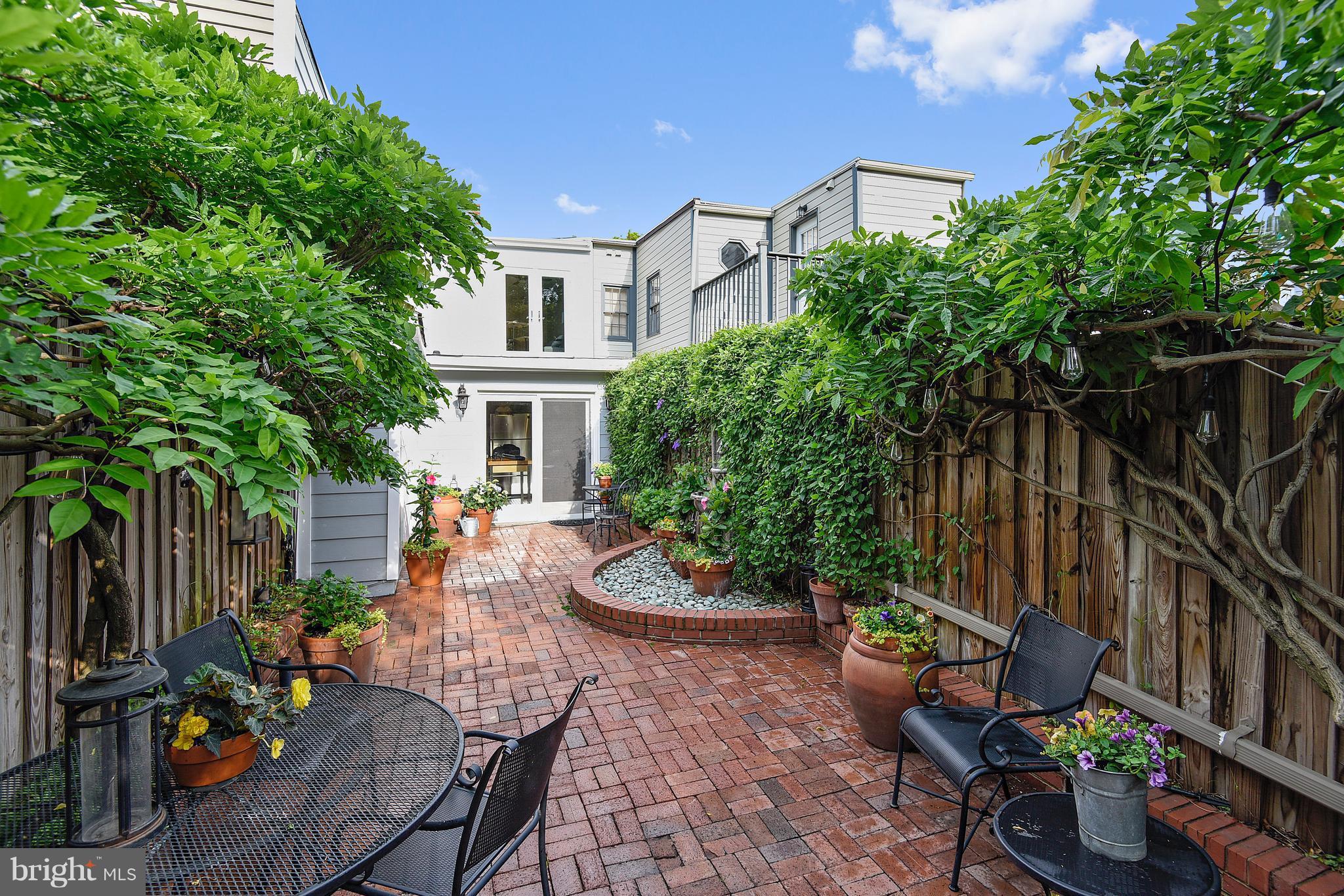 CARRIAGE WORKS - Residential