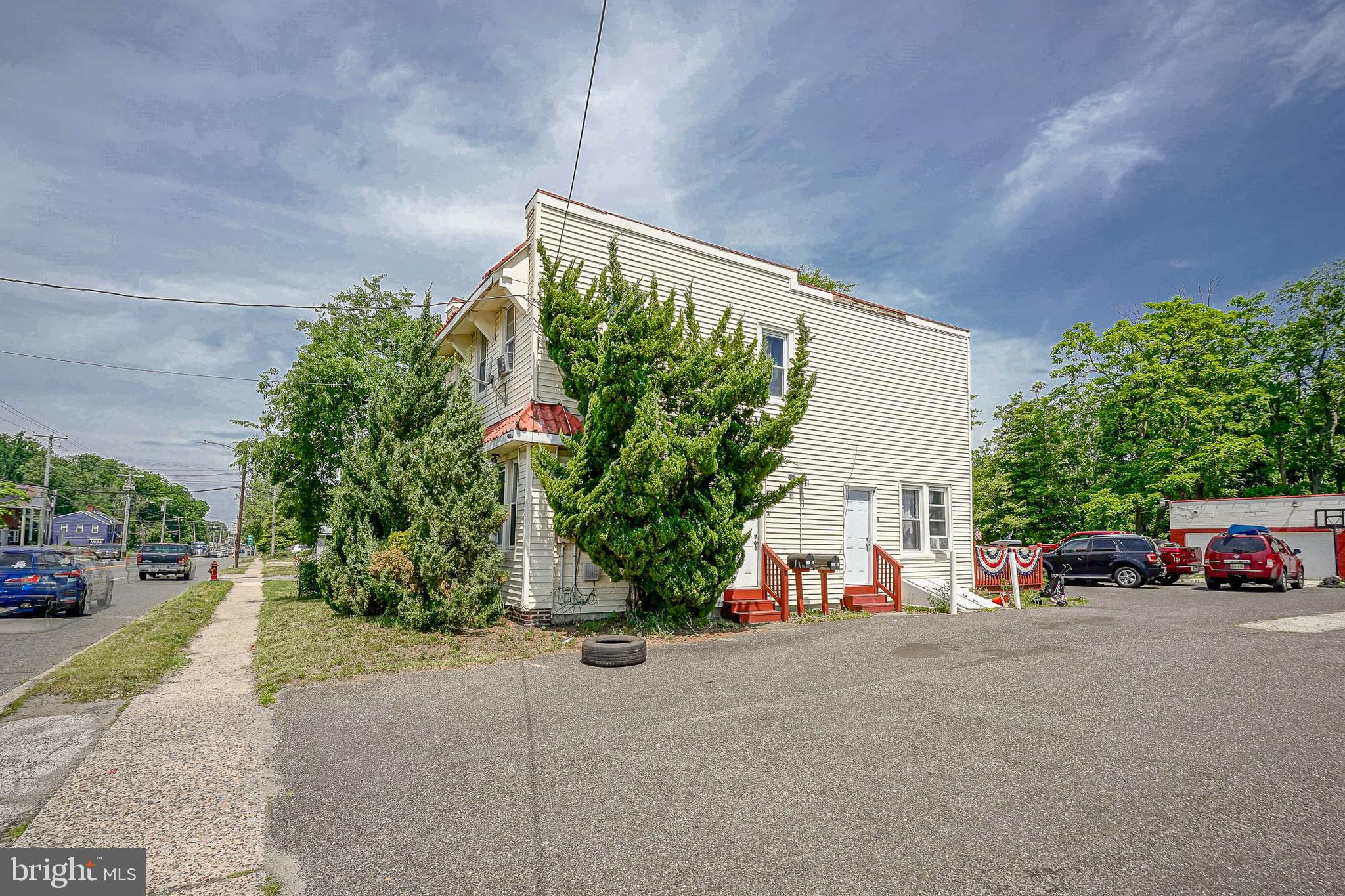 231 WHITE HORSE PIKE