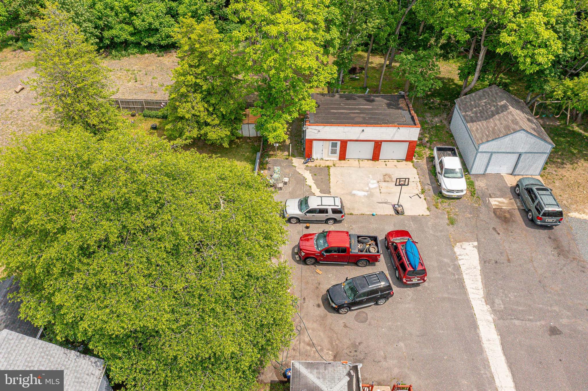 231 WHITE HORSE PIKE