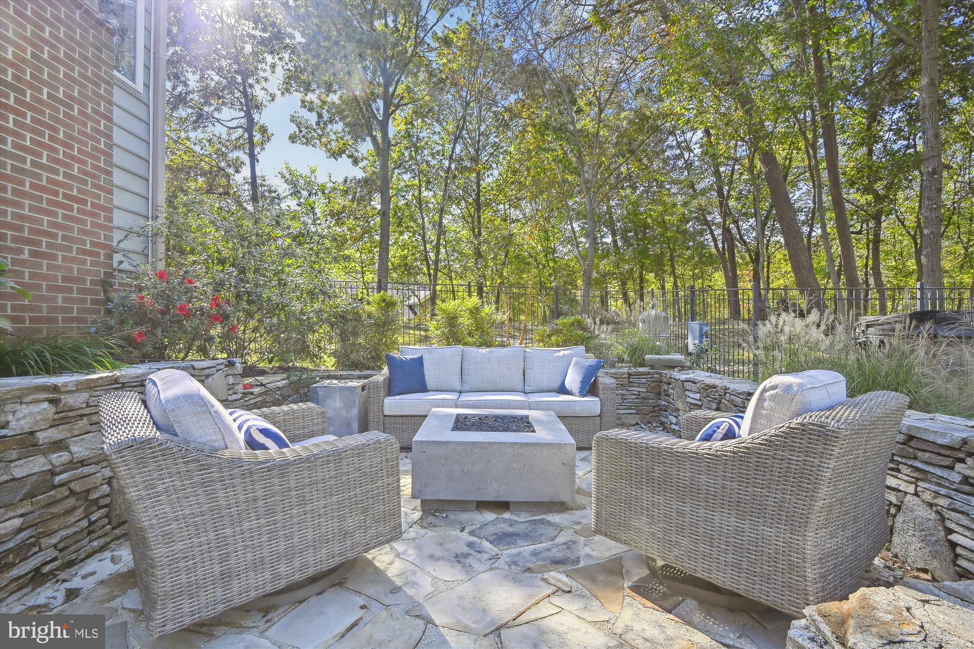 ULMSTEAD COVE - Residential