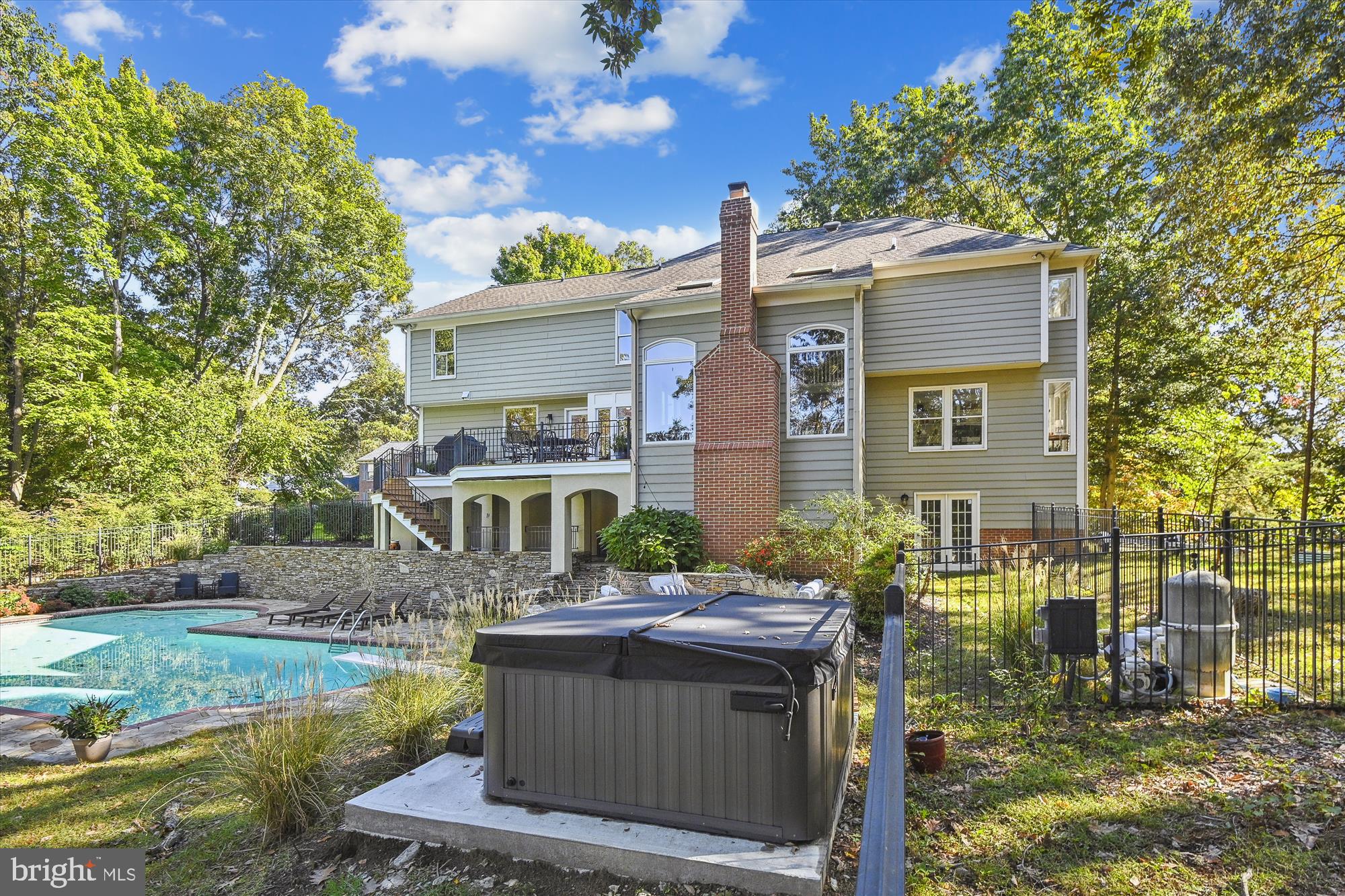 ULMSTEAD COVE - Residential