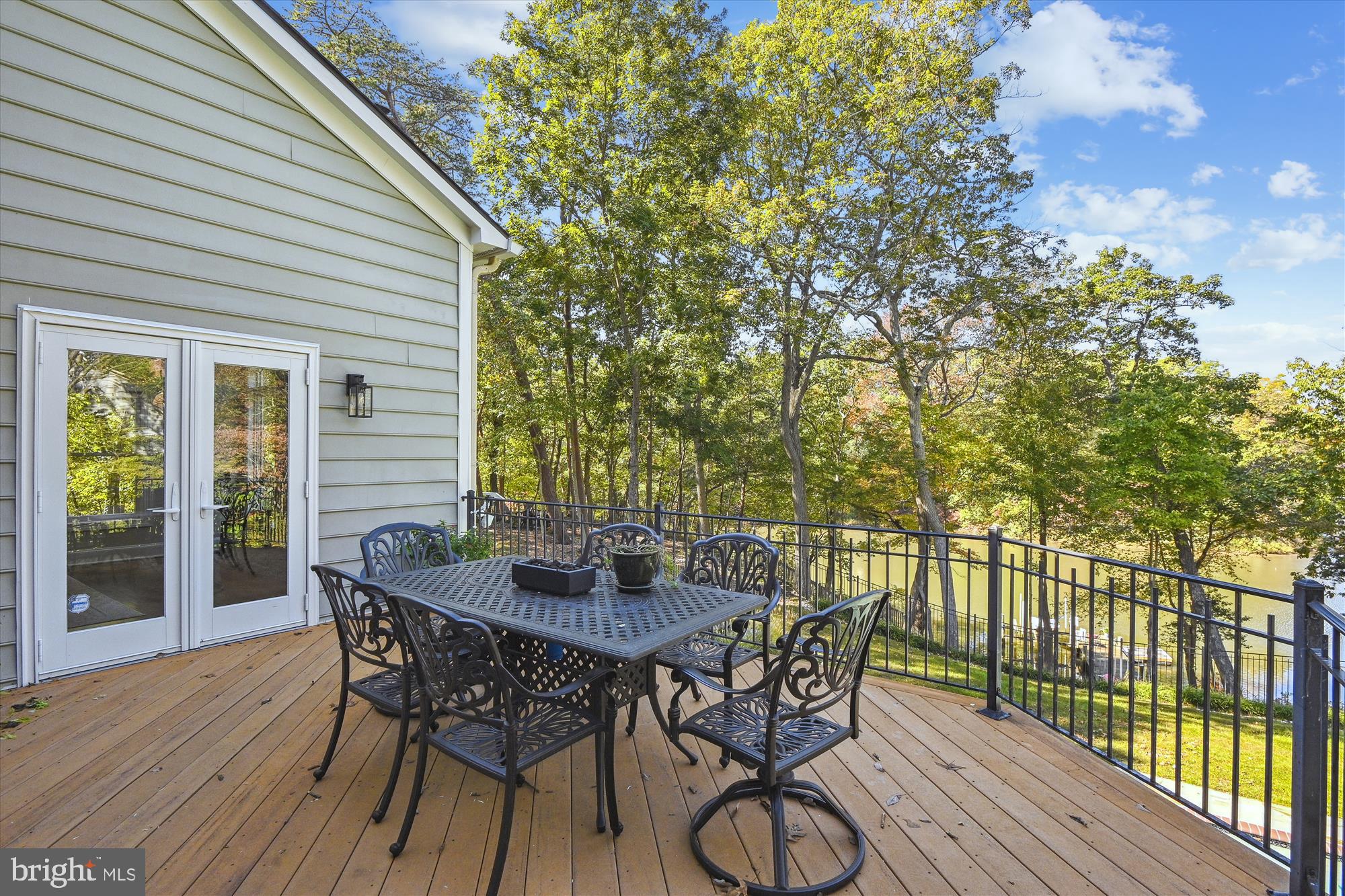 ULMSTEAD COVE - Residential