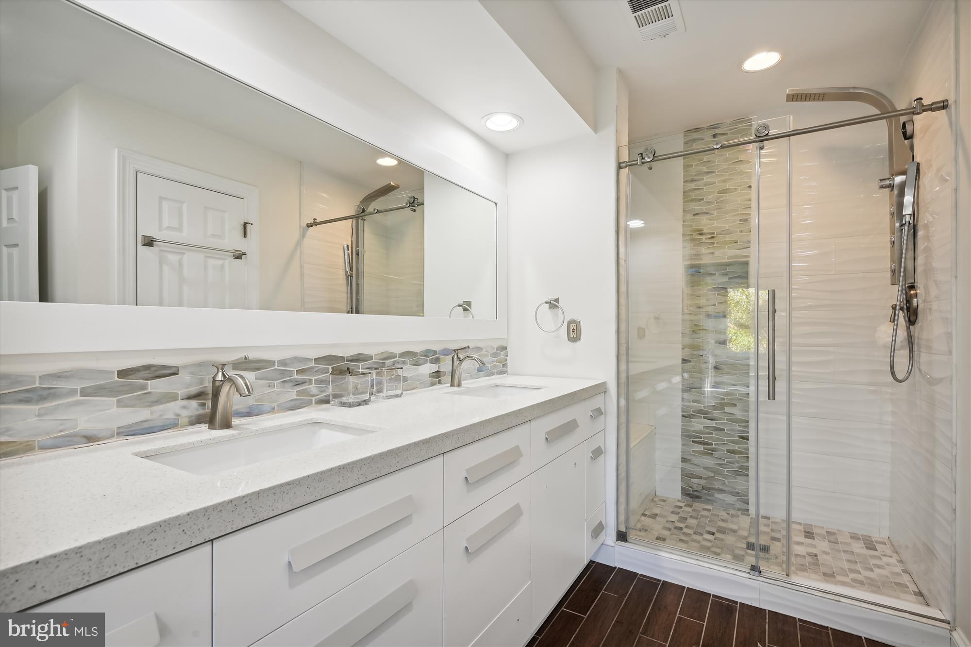 ULMSTEAD COVE - Residential