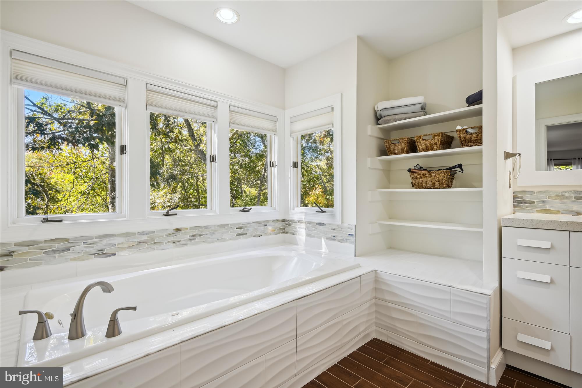 ULMSTEAD COVE - Residential