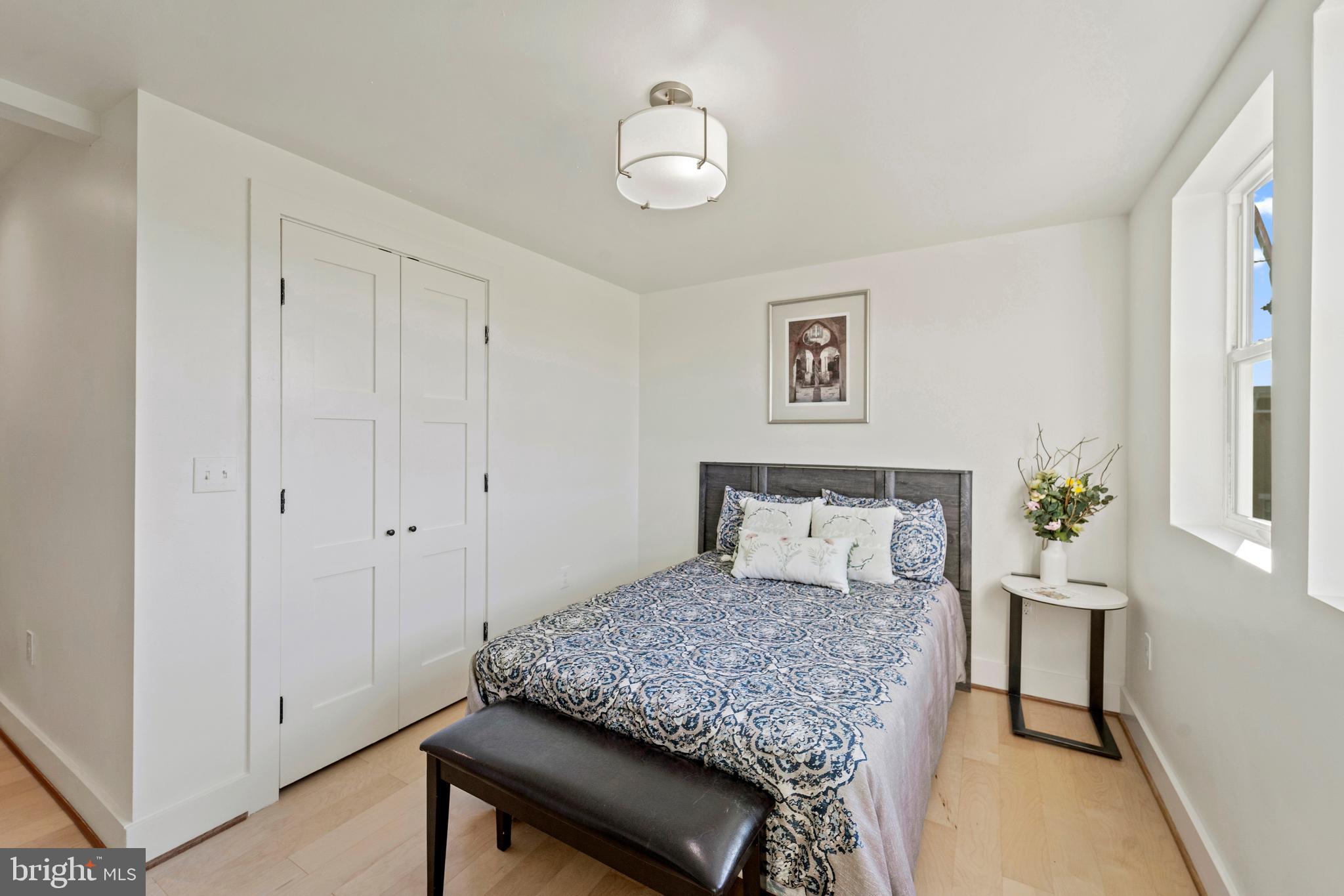MILTON-MONTFORD - Residential