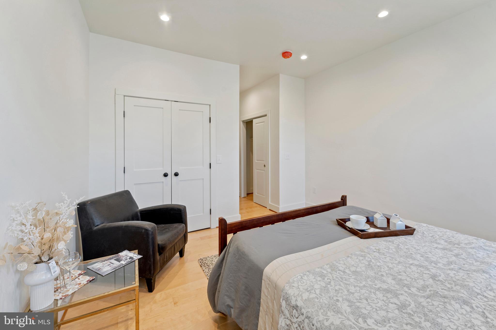 MILTON-MONTFORD - Residential
