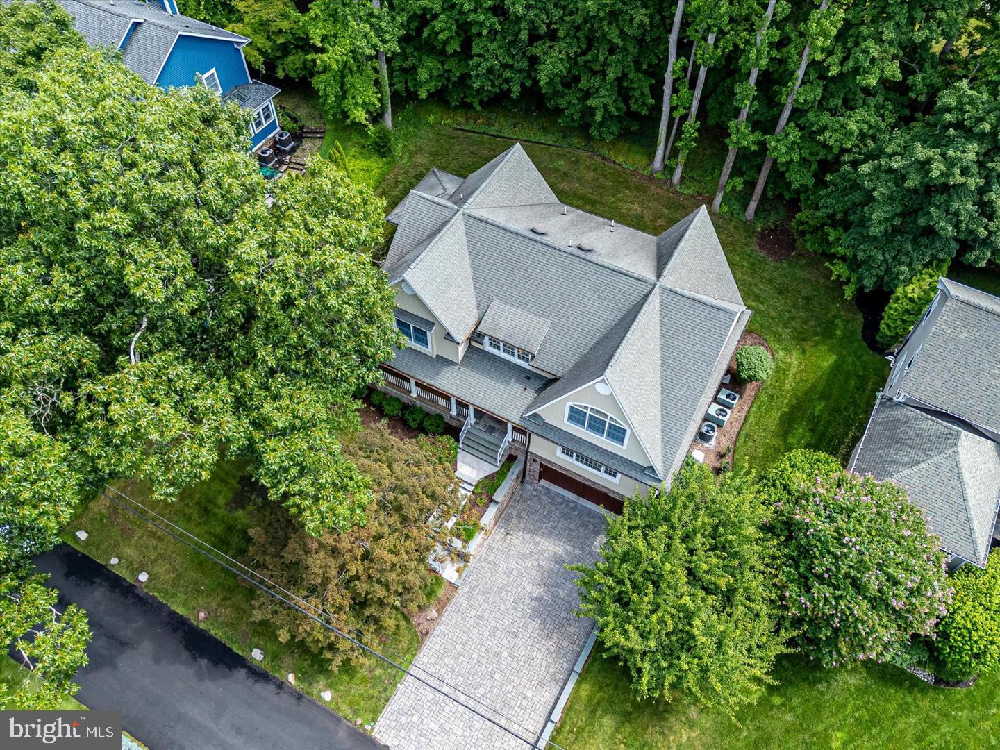 4 EDGEWOOD ROAD