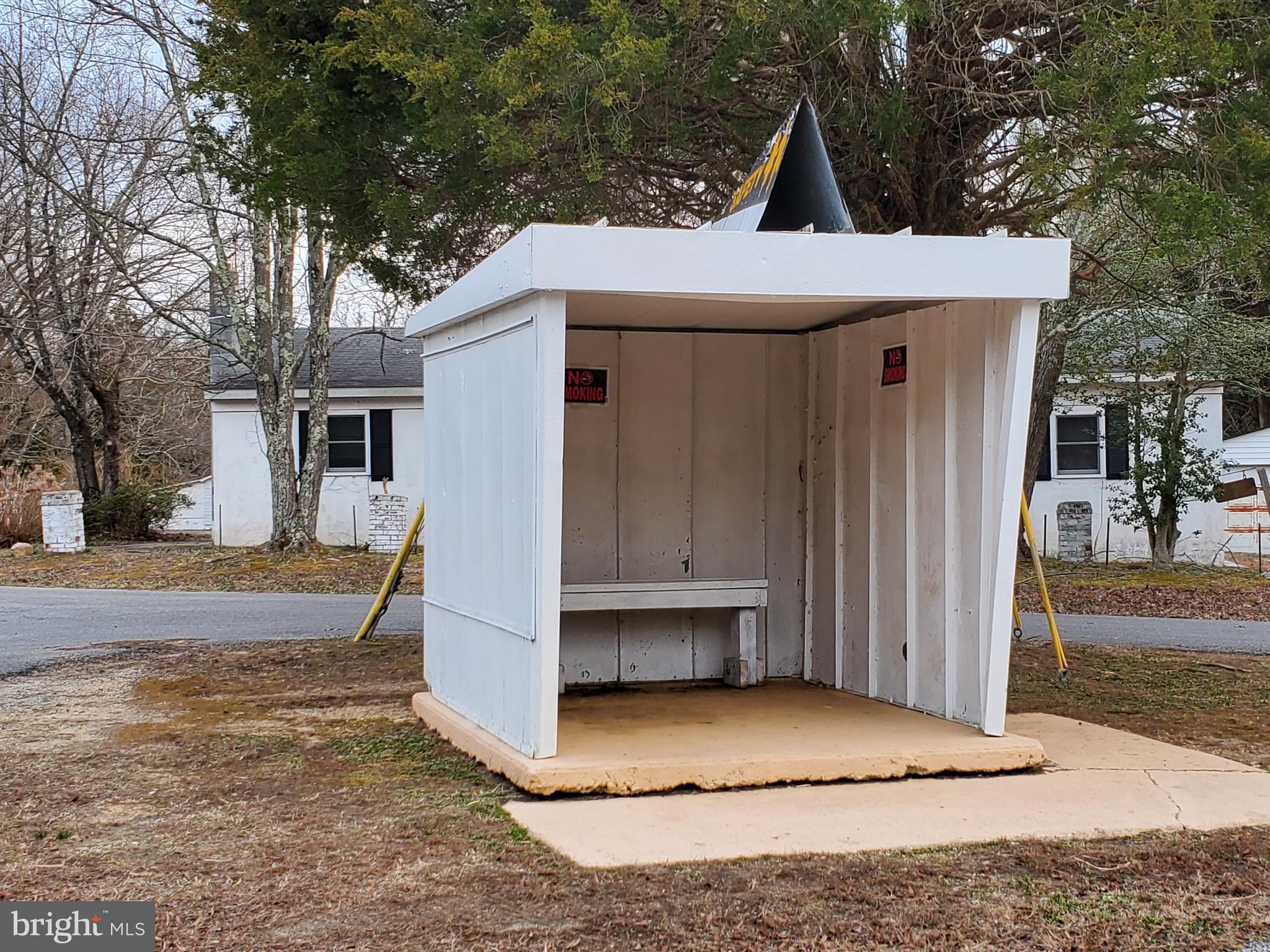 MILL POINT SHORES - Land