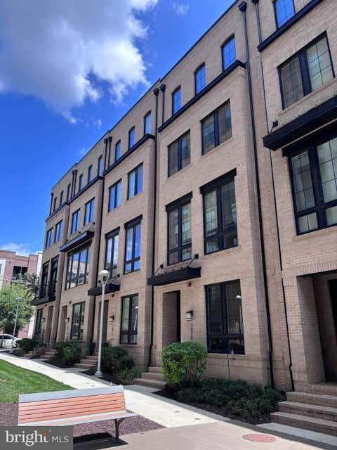 Photo of 1876 Easterly Road, RESTON, VA 20190 (MLS # VAFX2331946)