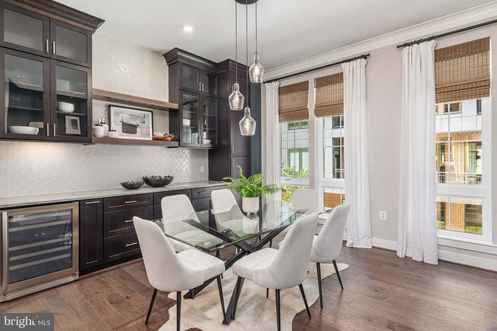 Photo of 1876 Easterly Road, RESTON, VA 20190 (MLS # VAFX2331946)