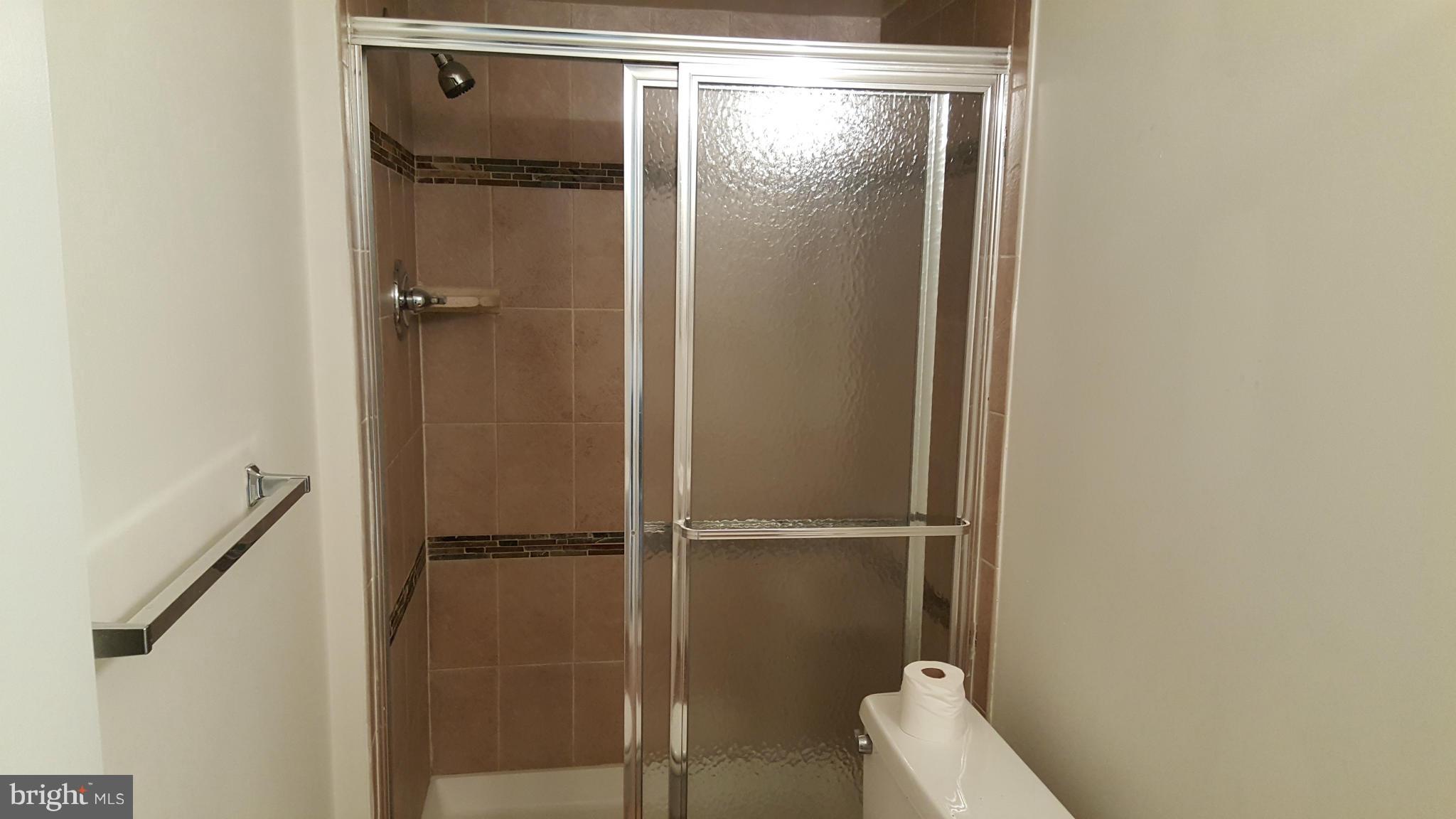 SHARON WOODS - Residential Lease