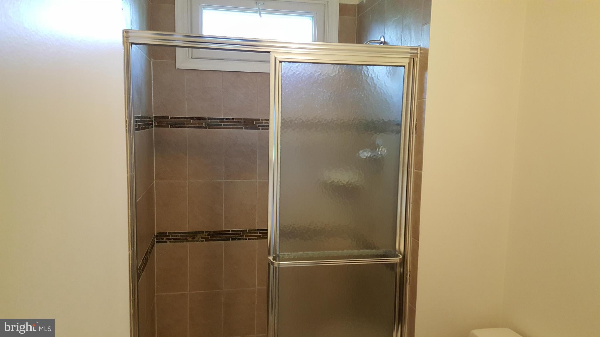 SHARON WOODS - Residential Lease