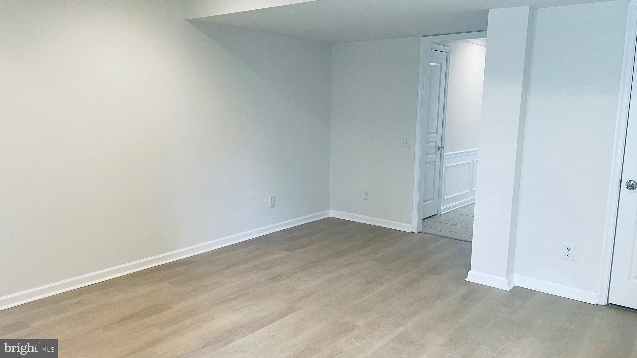 LONGFORD CROSSING - Residential Lease