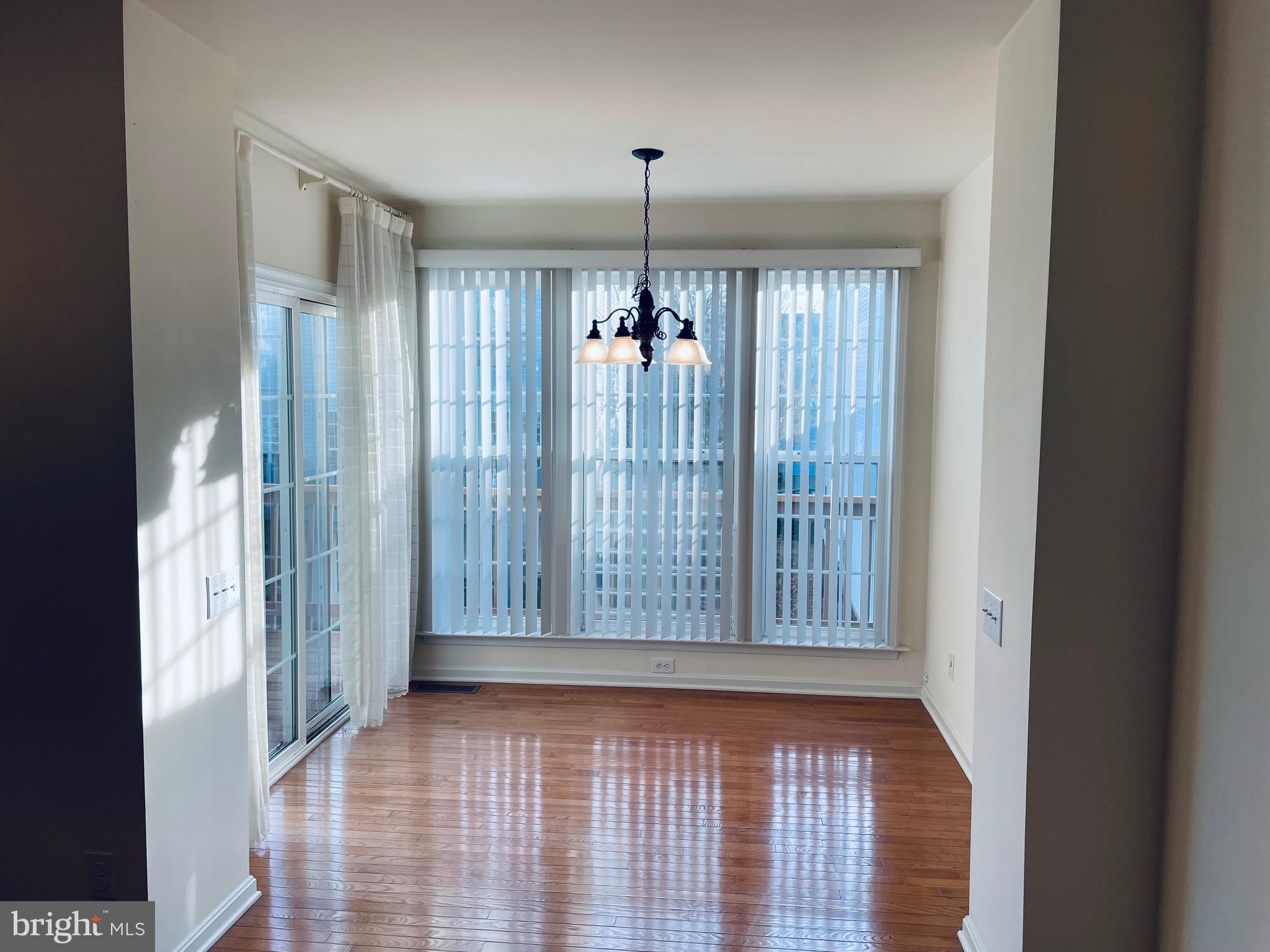 LONGFORD CROSSING - Residential Lease