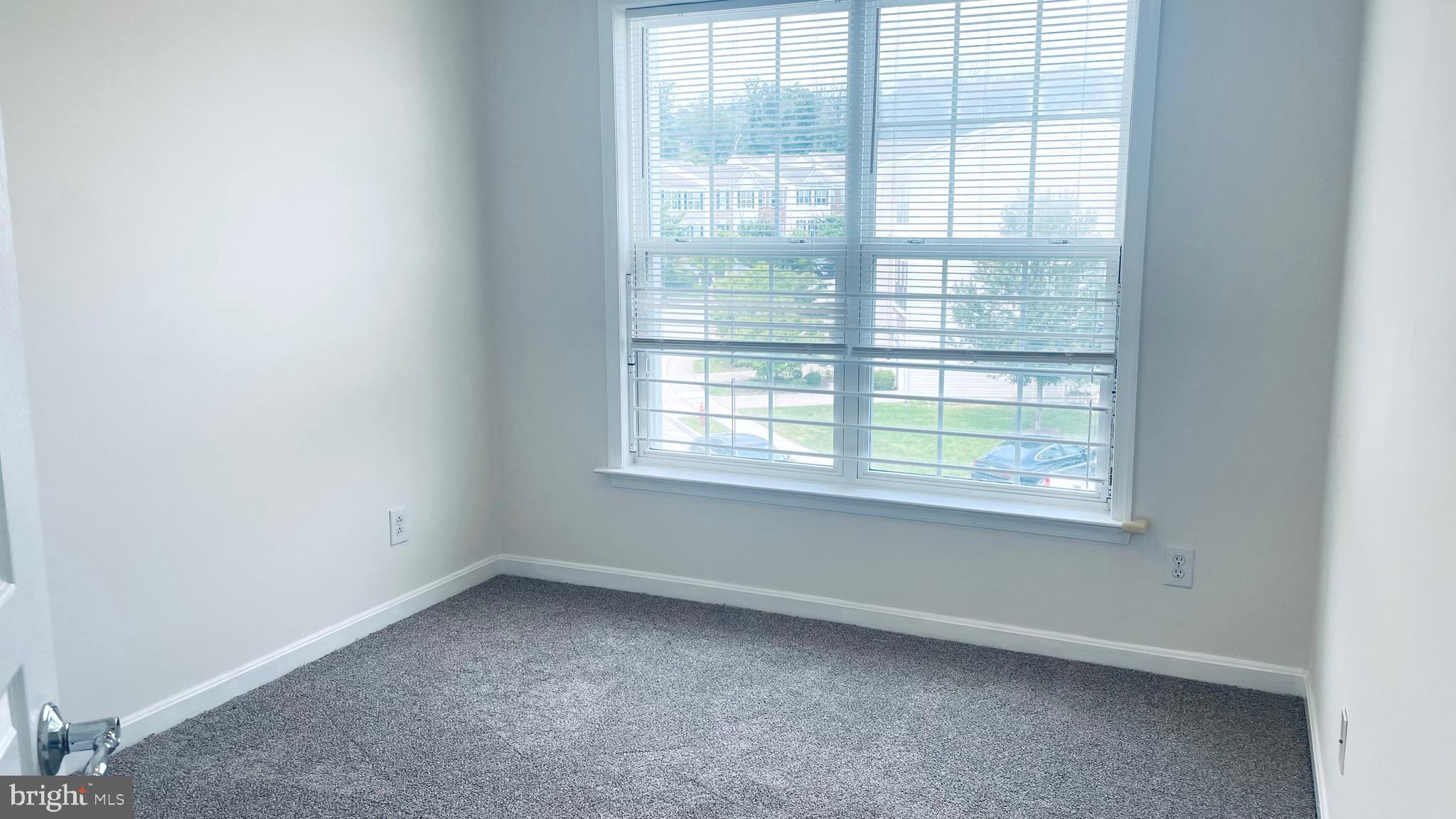 LONGFORD CROSSING - Residential Lease