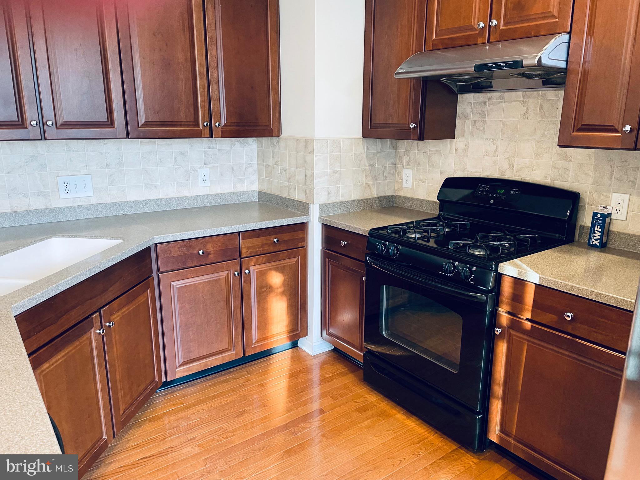 LONGFORD CROSSING - Residential Lease