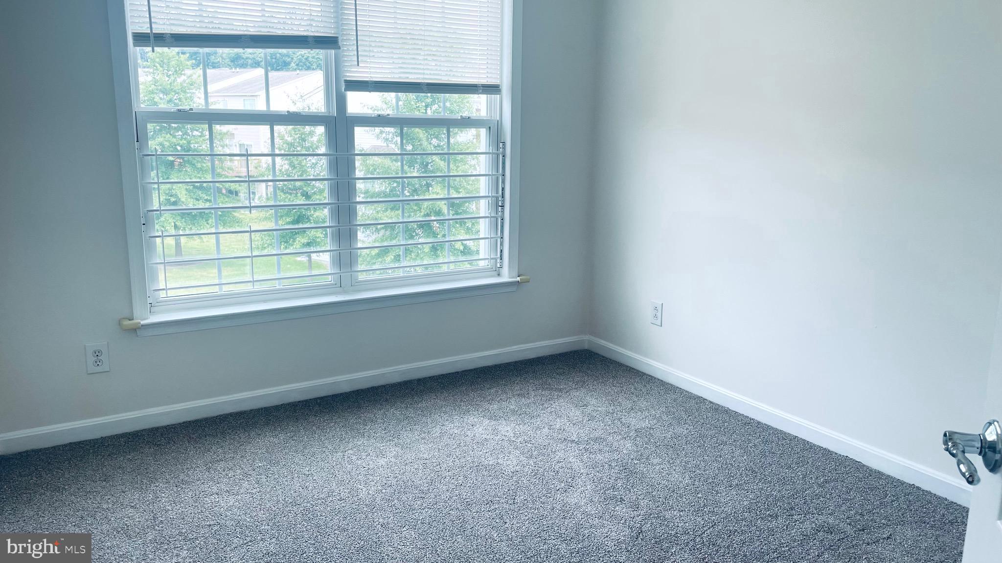 LONGFORD CROSSING - Residential Lease