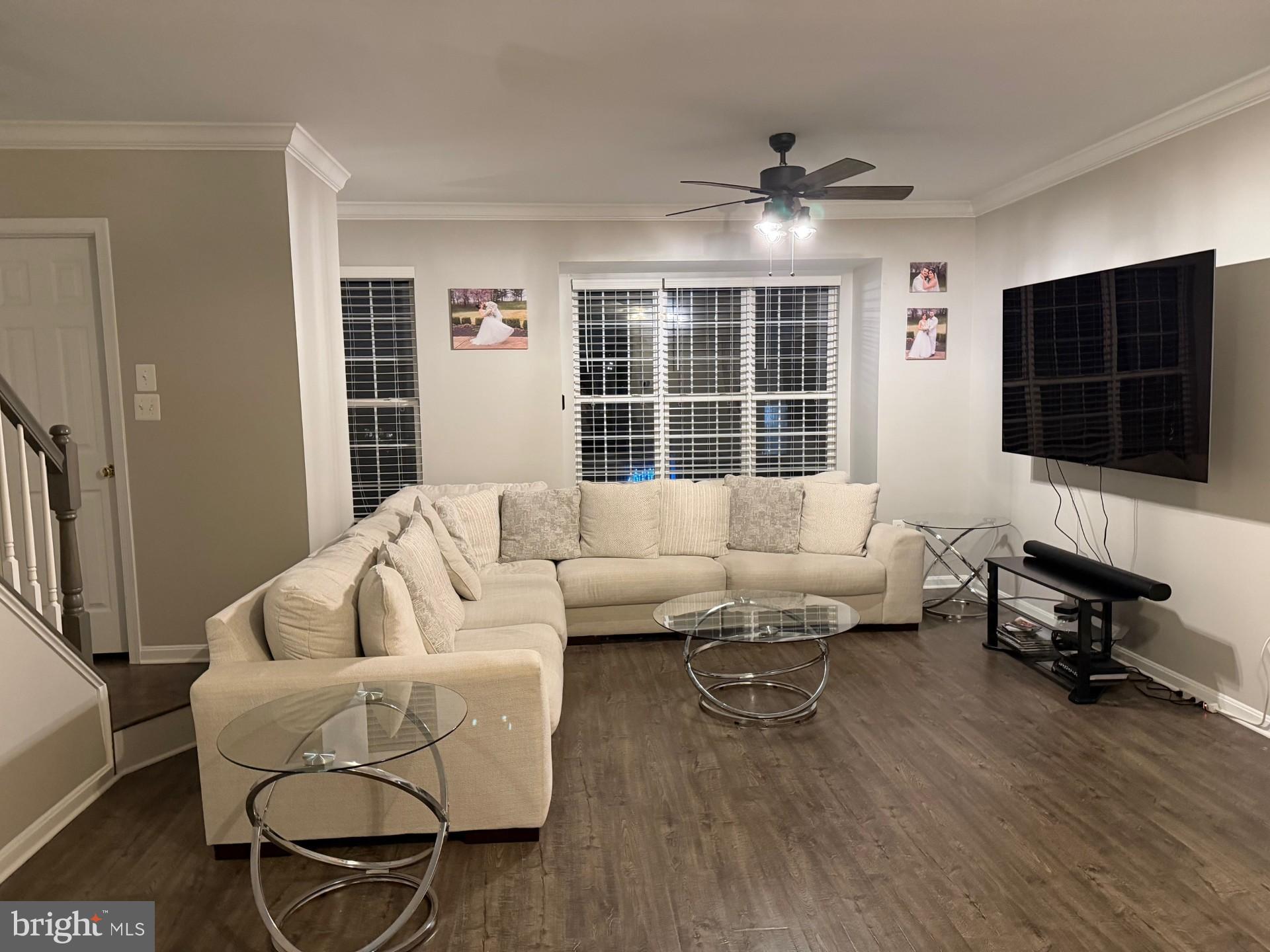 528 MCARTHUR TERRACE NE