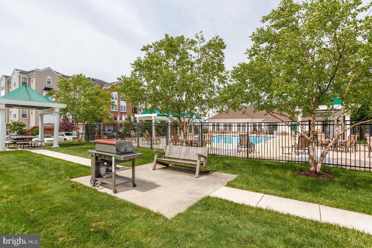 GATHERINGS AT LYNDWOOD - Residential