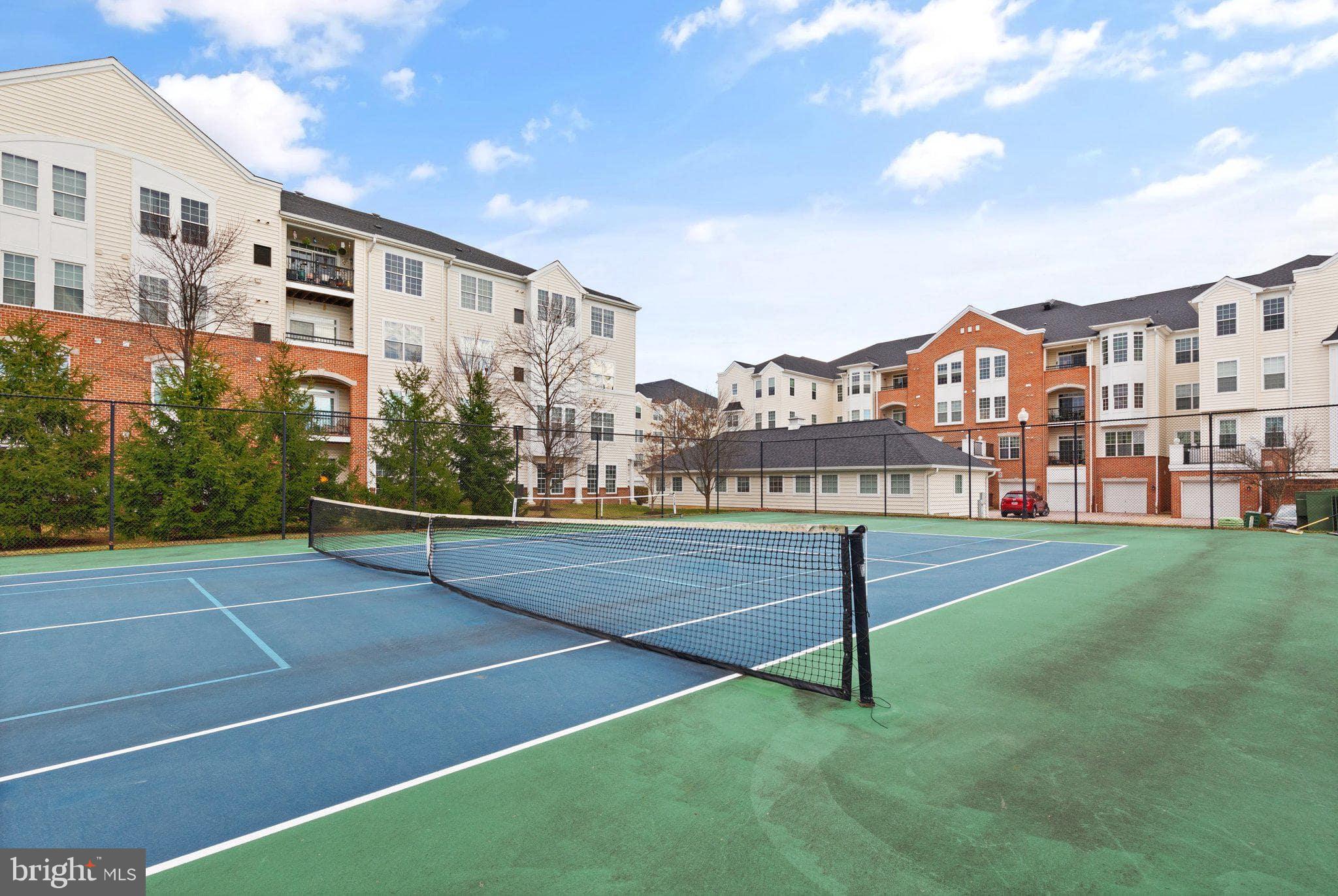 GATHERINGS AT LYNDWOOD - Residential