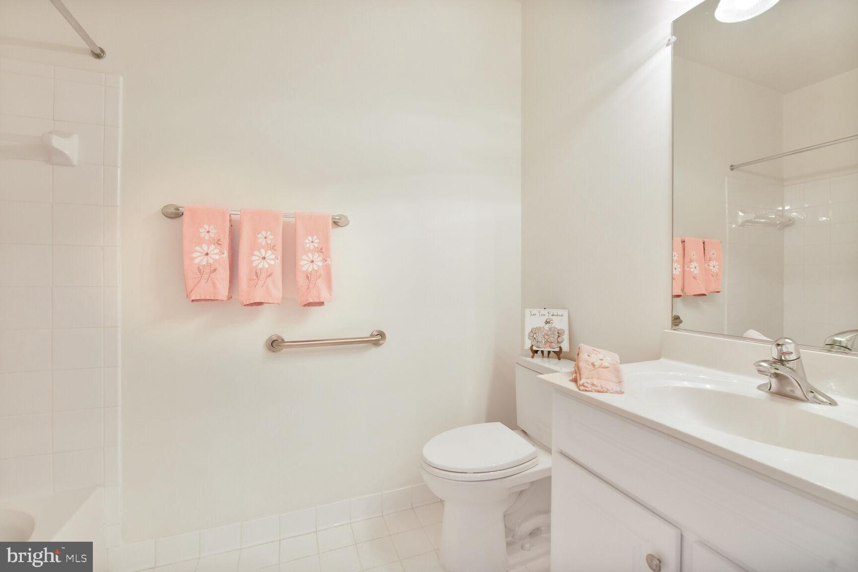 CENTRAL PARKE AT LOWES ISLAND - Residential