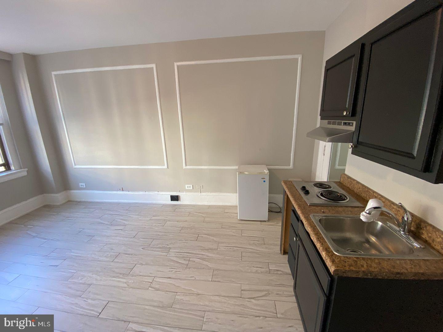 1324 LOCUST STREET 1111