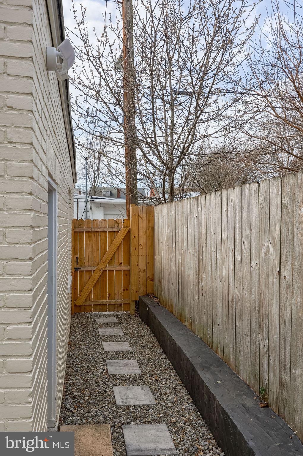 LANCASTER WEST END - Residential