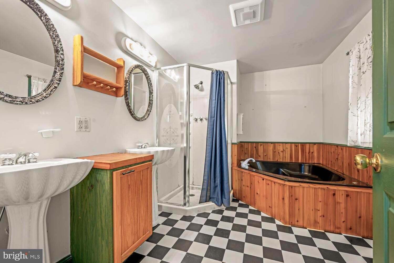 EASTON - Residential