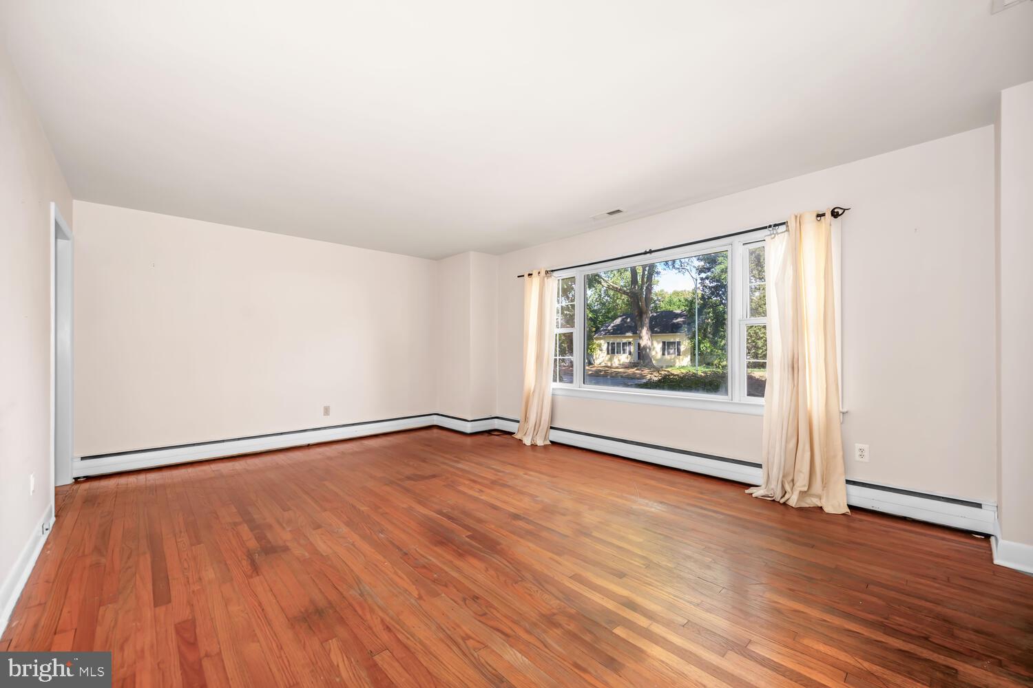 EASTON - Residential