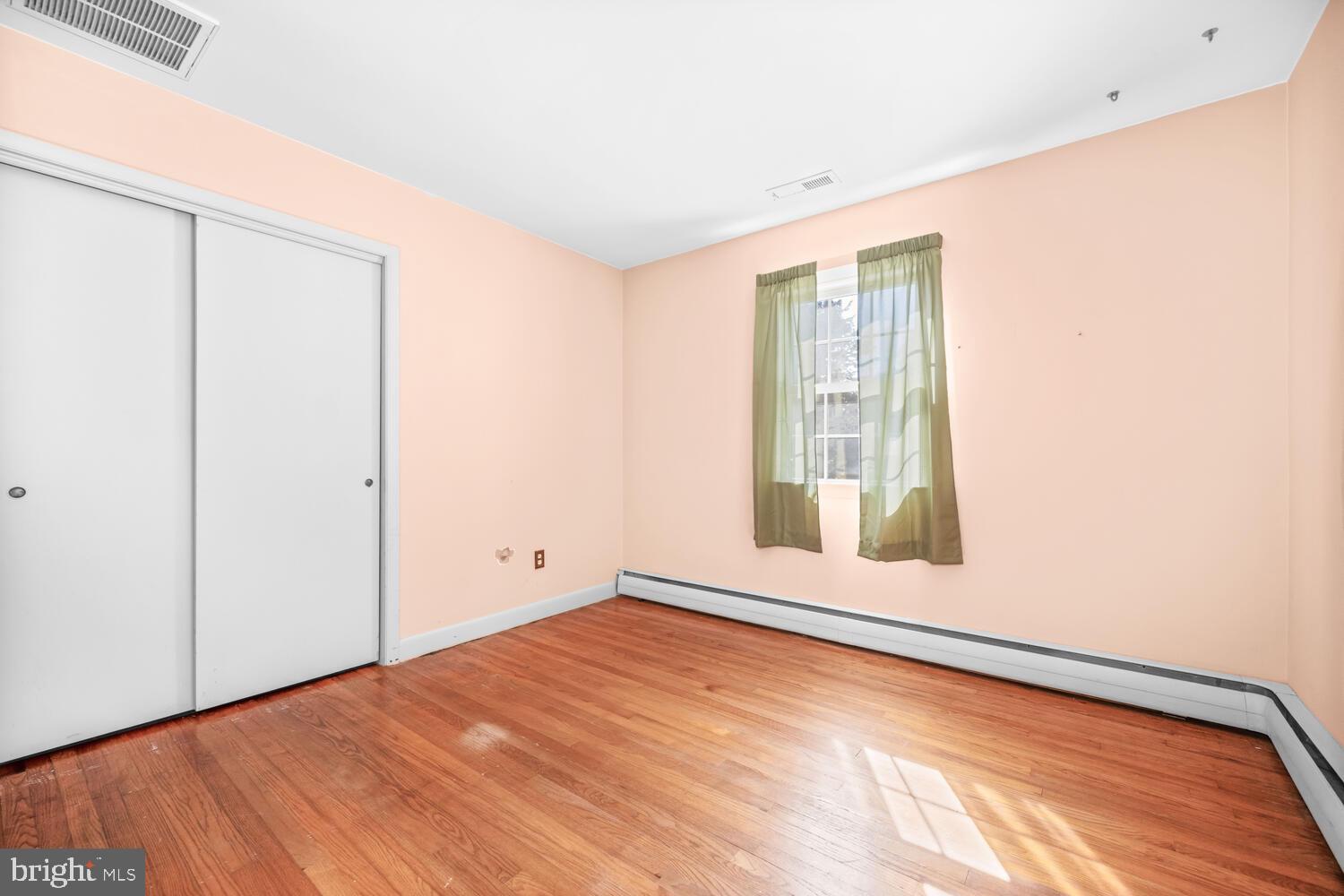 EASTON - Residential