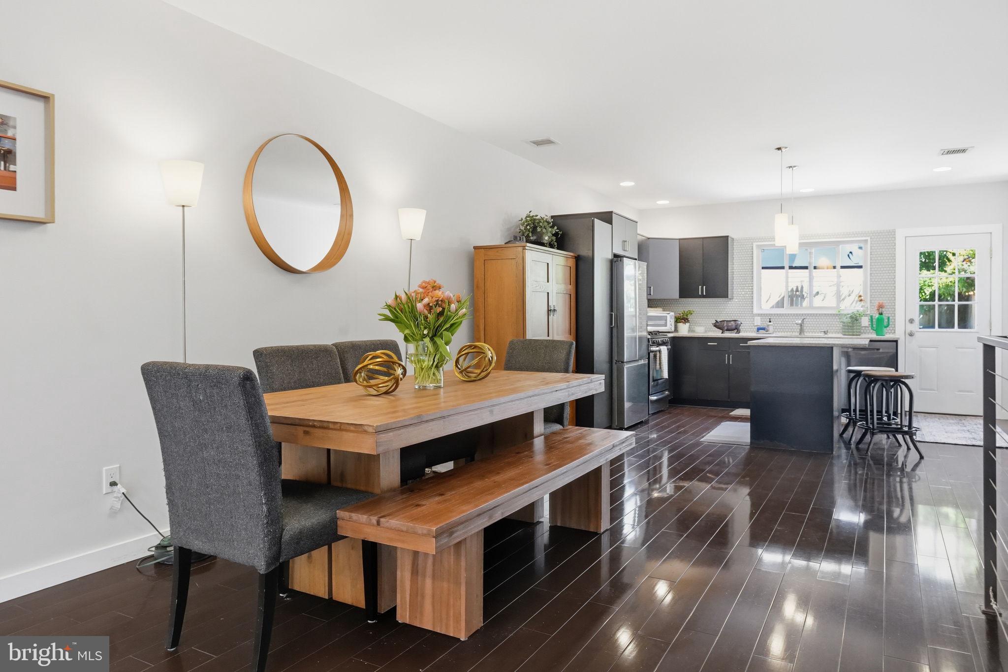 POINT BREEZE - Residential