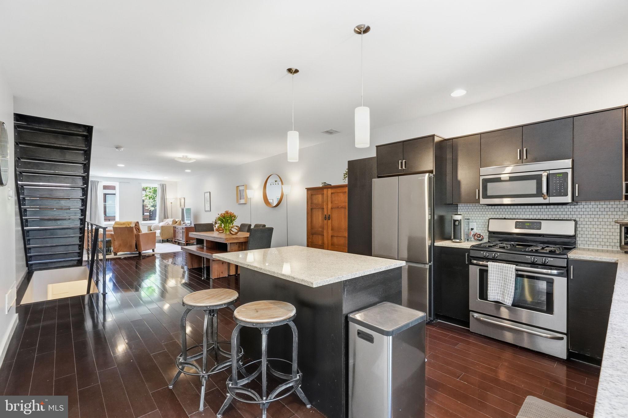 POINT BREEZE - Residential