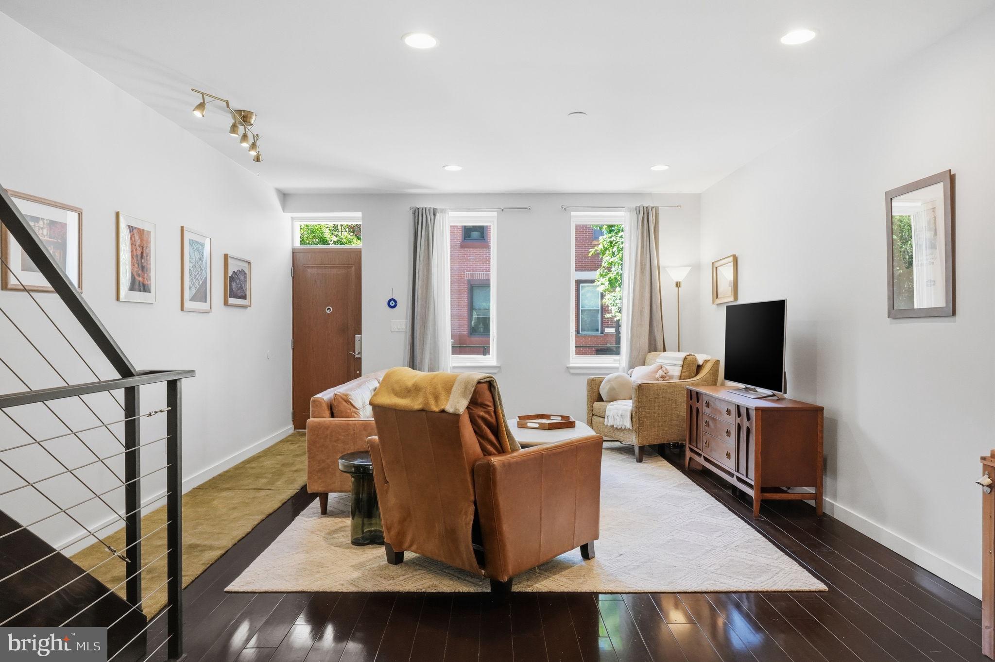 POINT BREEZE - Residential